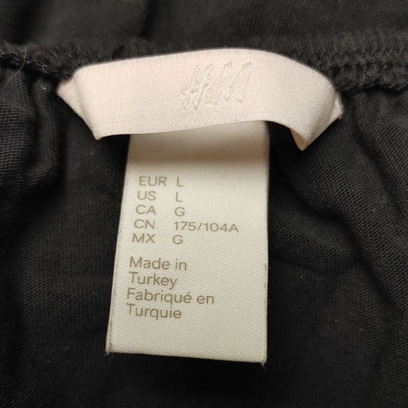 H&M Women's Black White Scalloped Eyelet Short Sleeve Scoop Neck Top LG - Picture 3 of 4